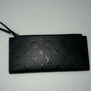 Black wallet 8.5 inches long